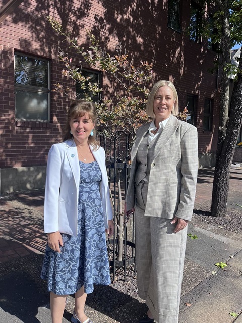 Mayor Jasmin Jones welcomes Gayleen Burley, CEO Yass Valley Council.JPEG