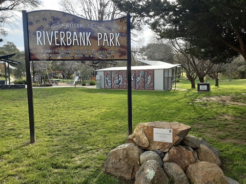 Riverbank-01.jpg